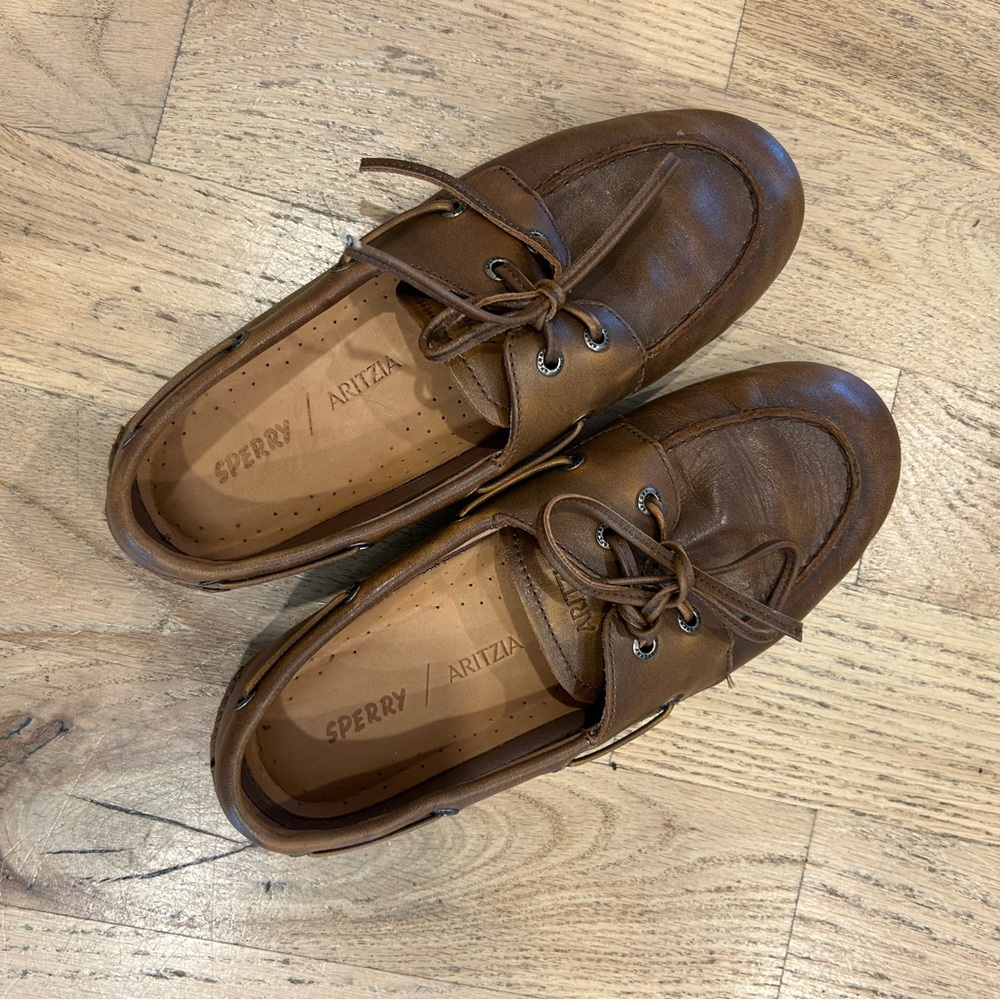 Sperry x Aritzia slim boat shoe